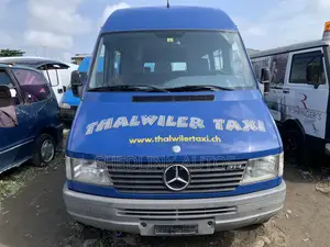 Mercedes-Benz Sprinter 2005 Blue
