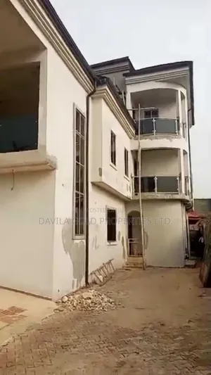 7bdrm Duplex in Benin City for sale