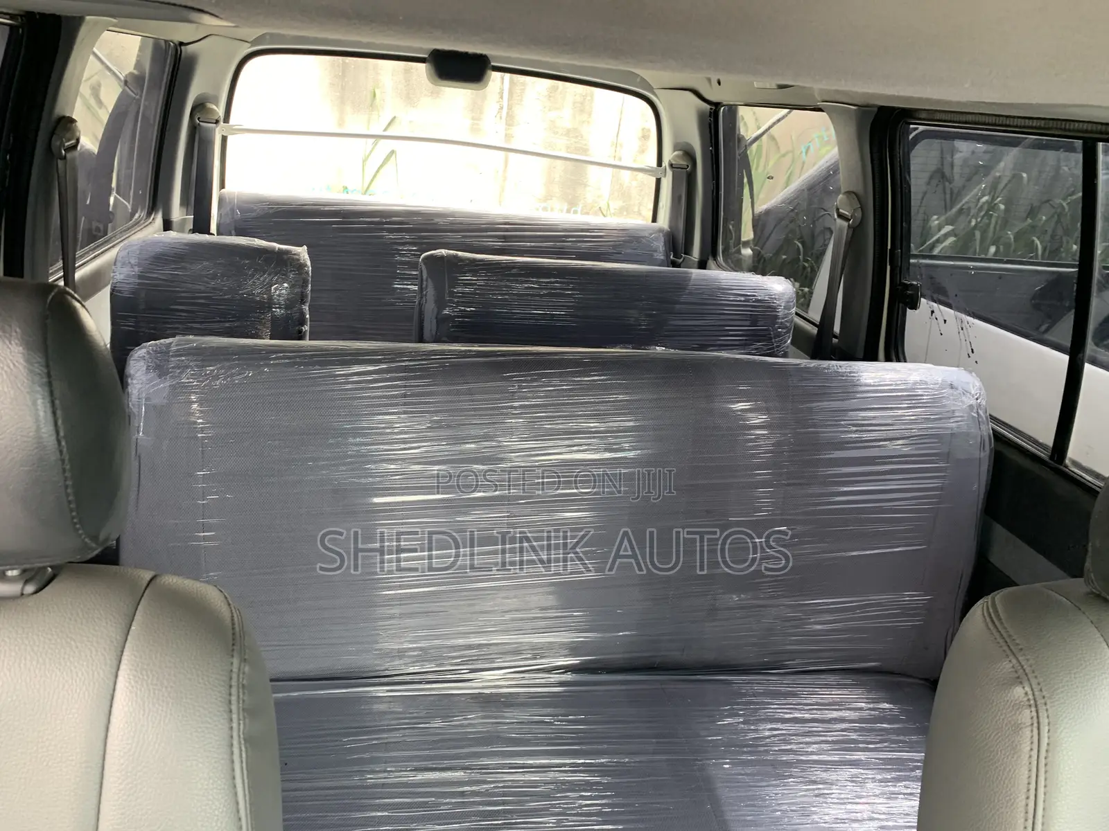 Toyota HiAce 2005 White