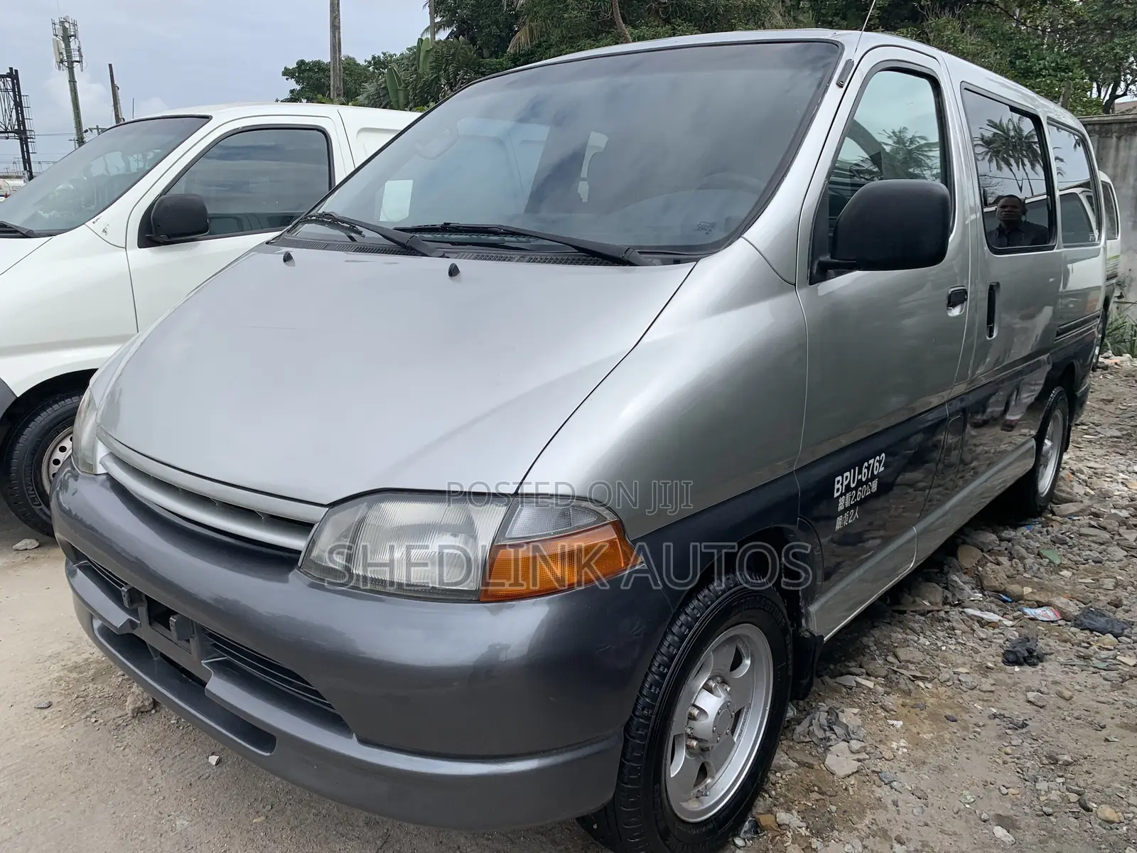 Toyota HiAce 2005 Grey