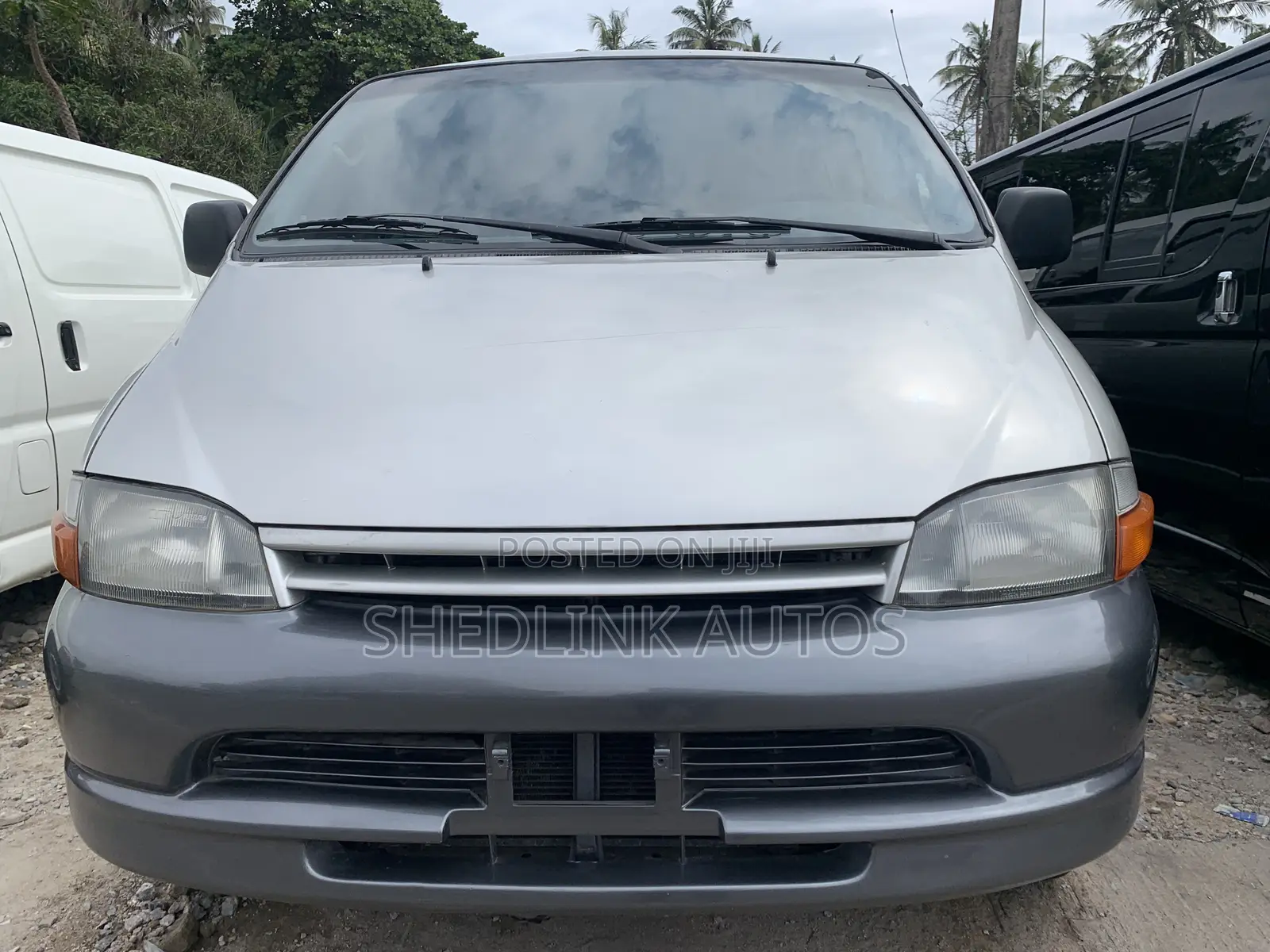Toyota HiAce 2005 Grey