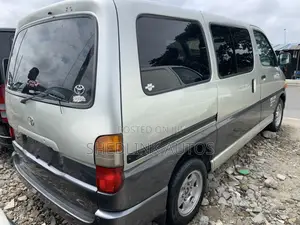 Toyota HiAce 2005 Grey