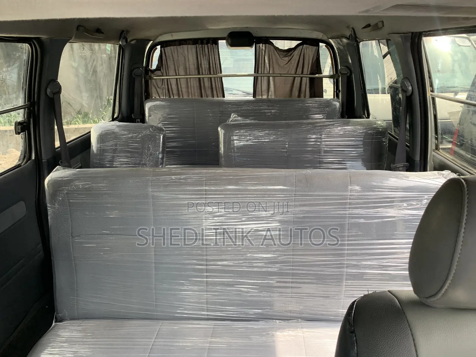 Toyota HiAce 2005 Grey