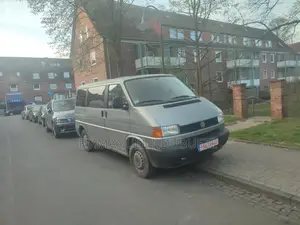Bus, Volkswagen 4cyclinder, Petrol Engine