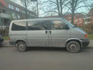 Bus, Volkswagen 4cyclinder, Petrol Engine