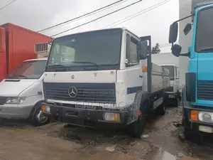 Mercedes Benz Direct German 814 Pickup Truck Short Chassis 7tonnes
