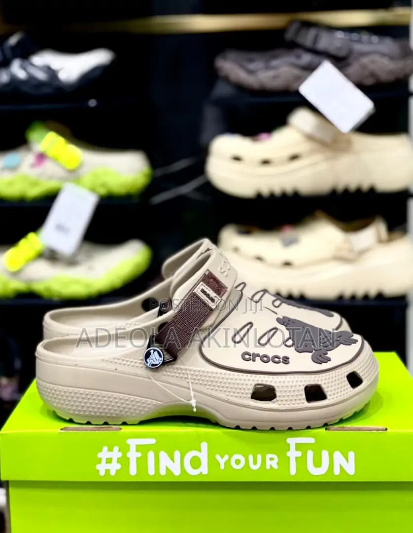 Original Yukon Crocs Slides