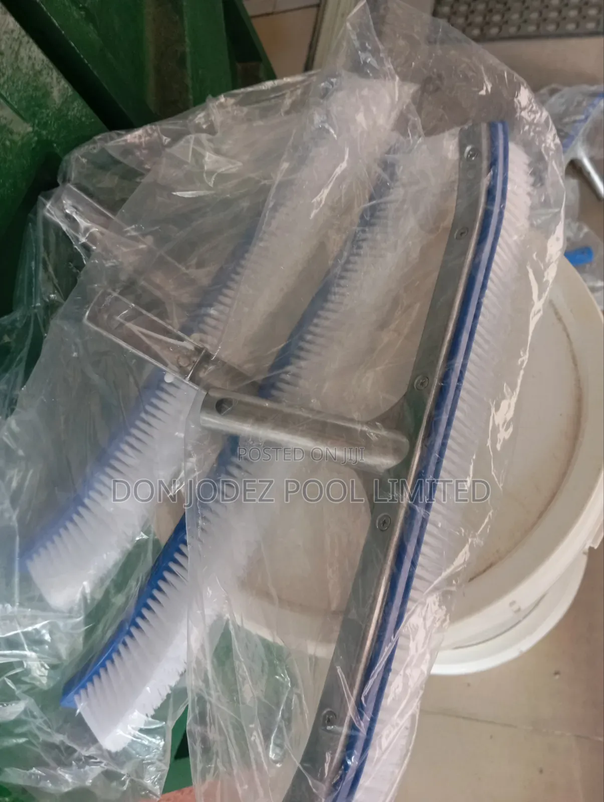 Pool Brush Aluminium Back