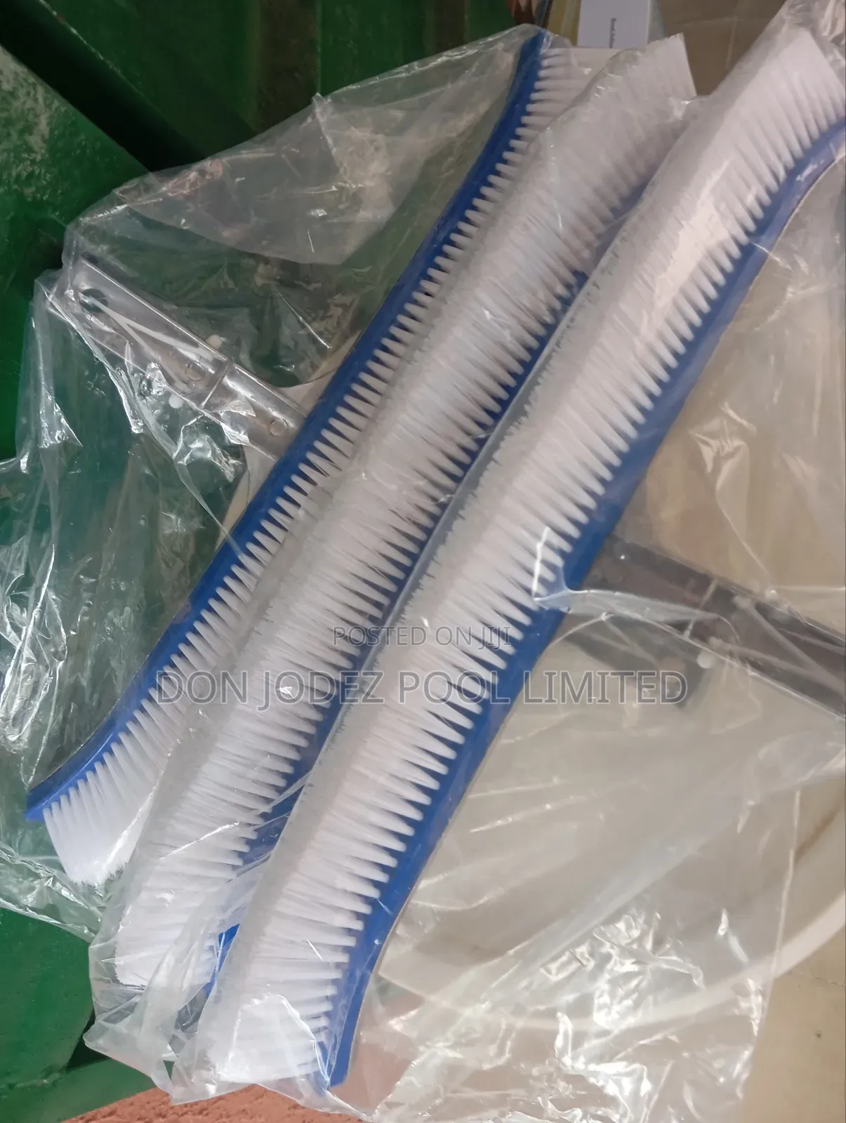Pool Brush Aluminium Back