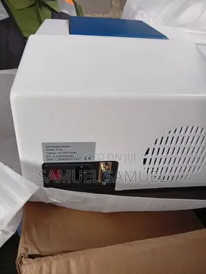 Vis (Model721) Spectrophotometer