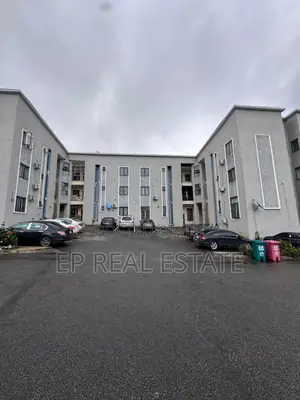 3bdrm House in Galadimawa for sale