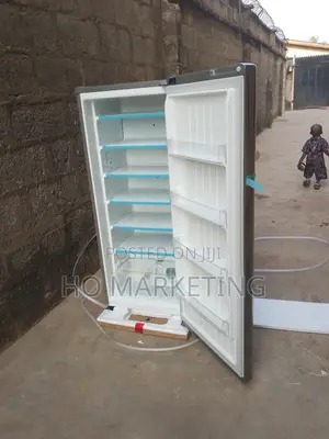 Space Efficient Lg 186l Inverter Freezer