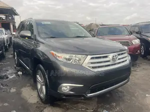 Toyota Highlander 2013 Gray