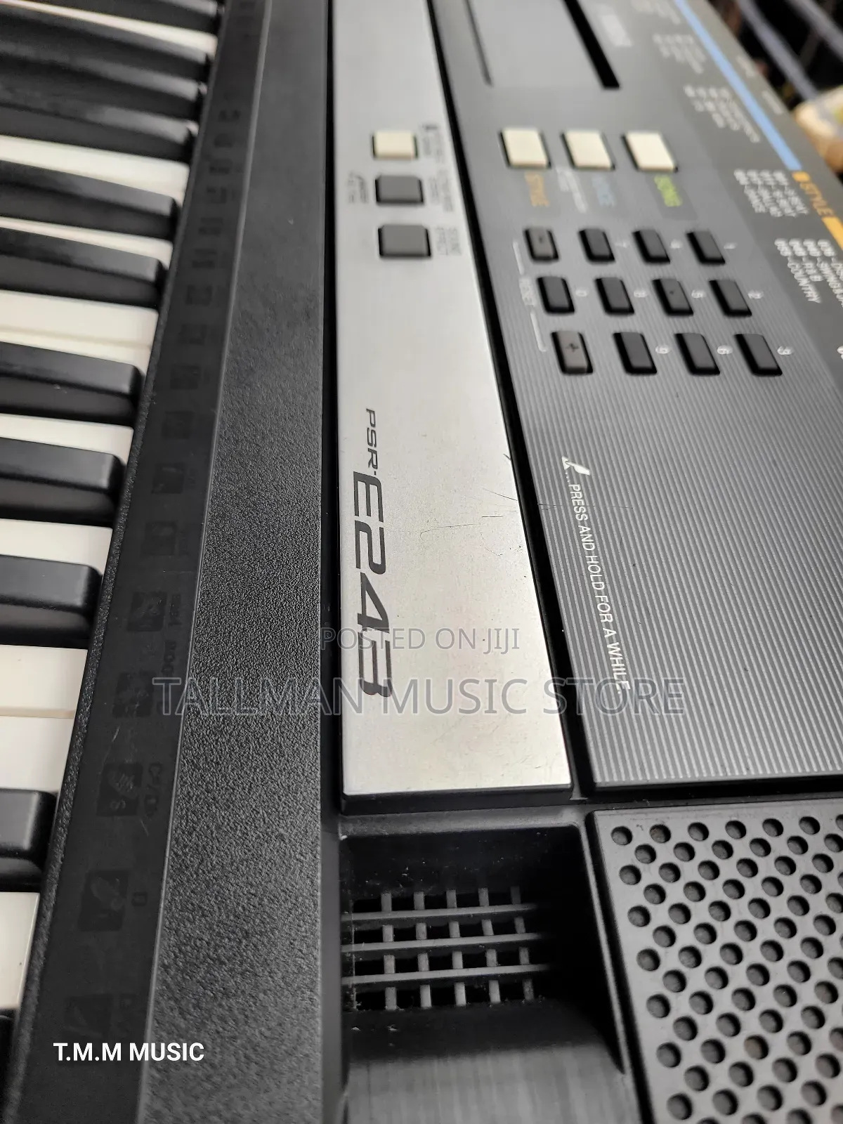 Yamaha PSR E243