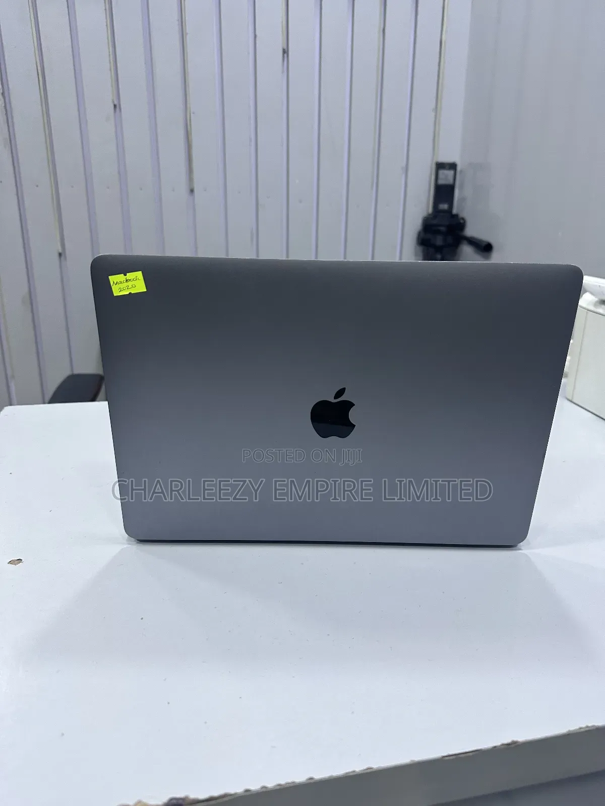 Laptop Apple MacBook Pro 2020 8GB Intel Core I5 SSD 256GB