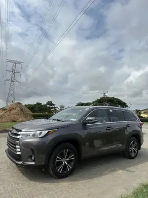 Toyota Highlander XLE V6 4x4 (3.5L 6cyl 6A) 2016 Gray