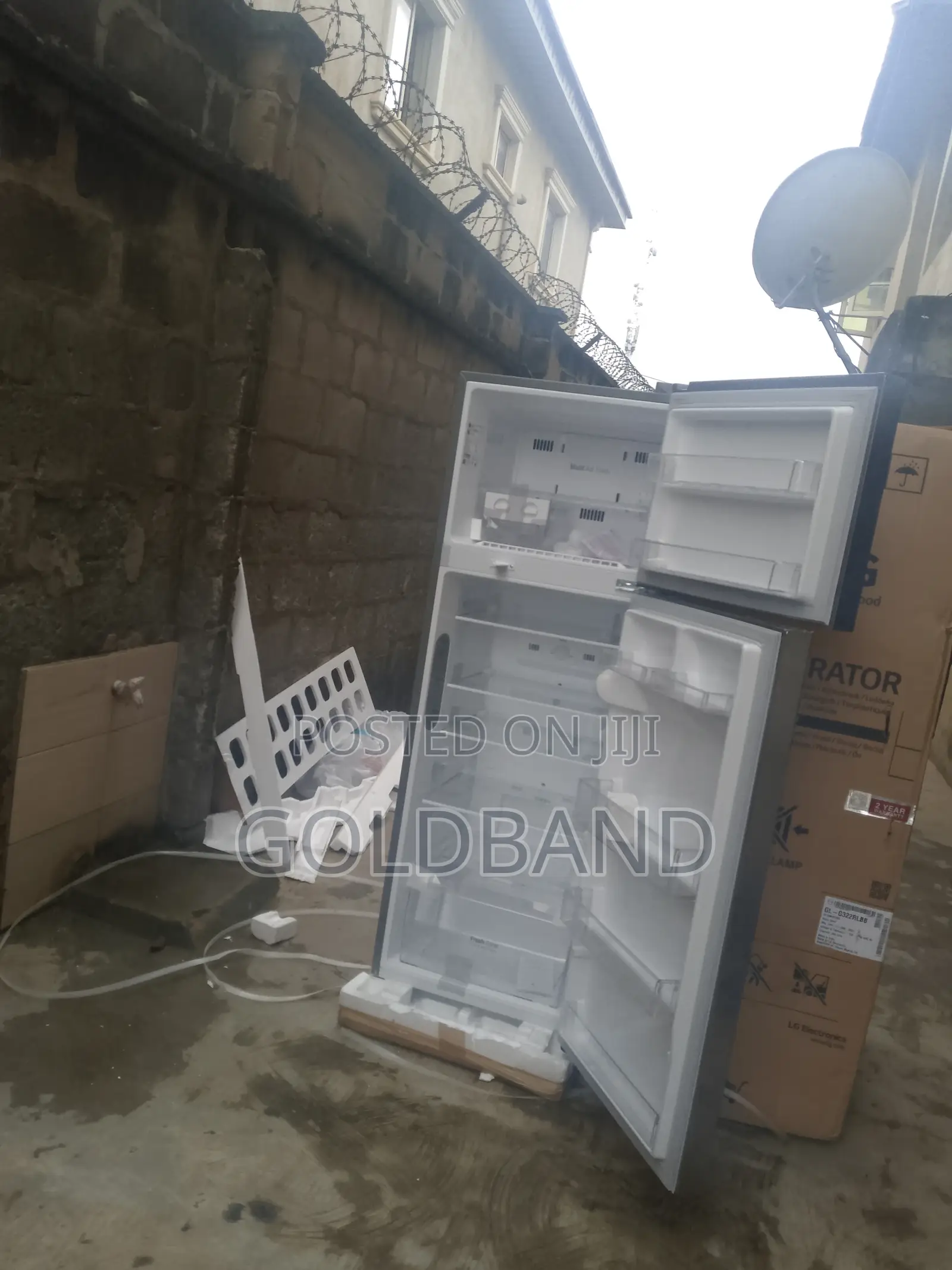 Lg 308l Fridge – Auto Defrost Moist Balance Crisper