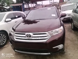 Toyota Highlander Limited 3.5l 4WD 2013 Maroon