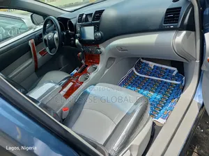 Toyota Highlander 2012 Blue