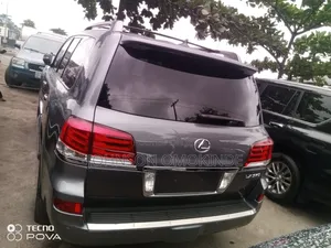 Lexus LX 570 AWD 2016 Gray