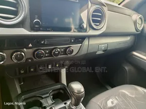 Toyota Tacoma 2019 Black