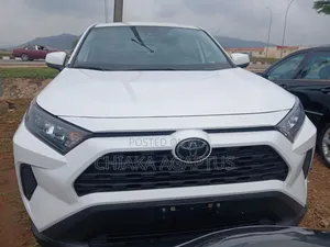 Toyota RAV4 2023 White