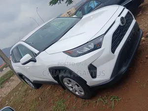 Toyota RAV4 2023 White