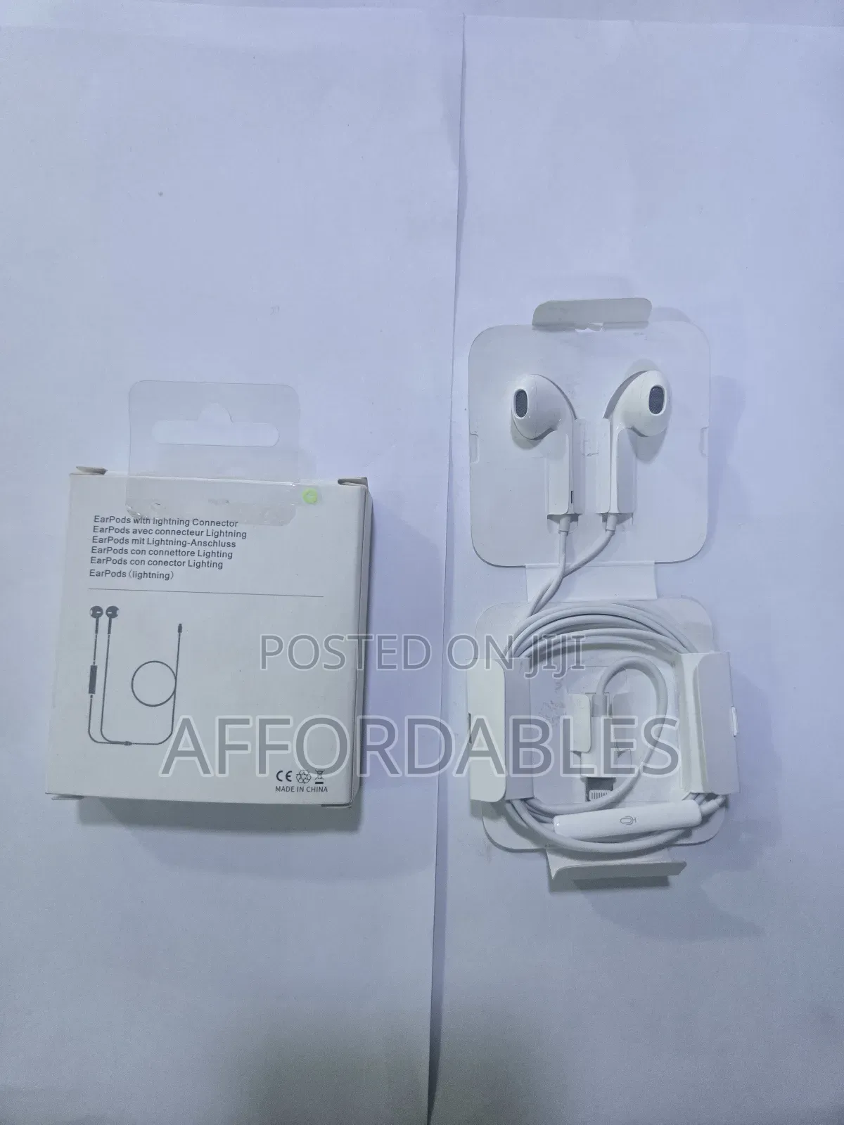 Apple Earpods Lightning Connector