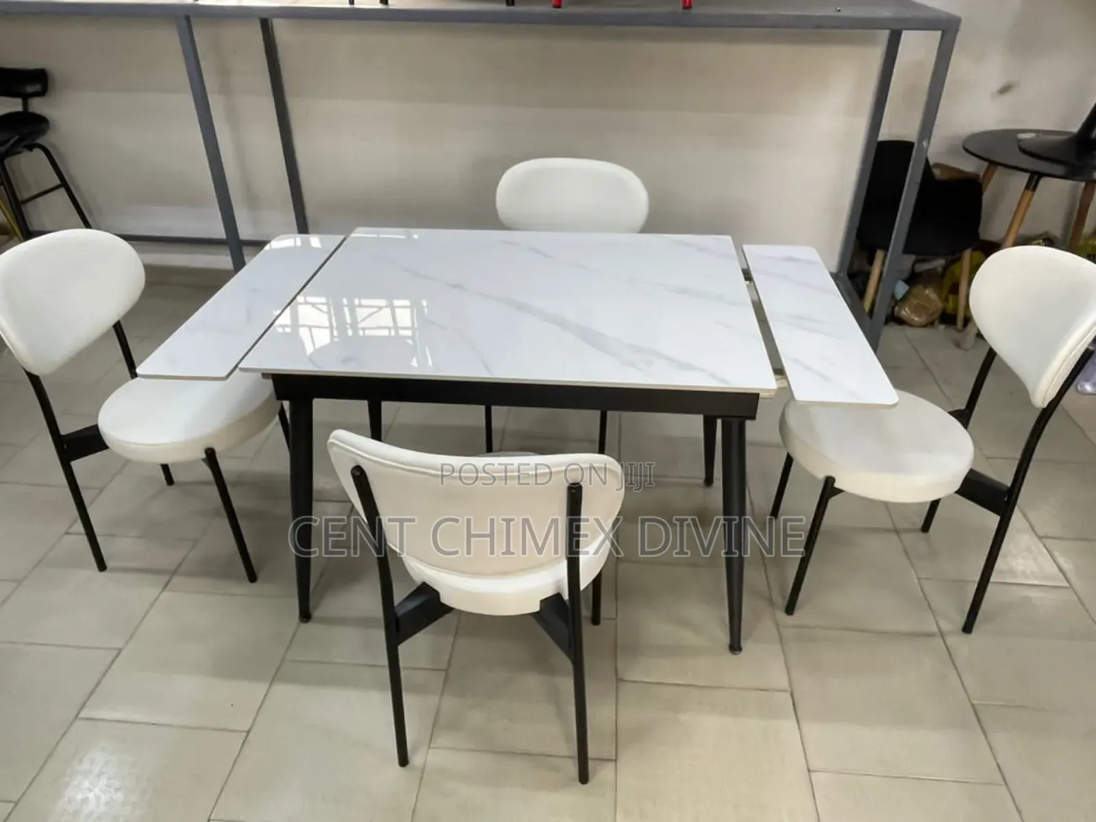 Adjustable Table for Dinning