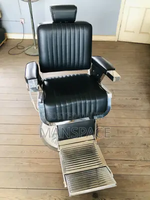 Heavy-Duty Hydraulic Barber Chair