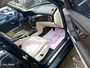 Mercedes-Benz GLK-Class Base GLK 350 4dr AWD 4MATIC (3.5L 6cyl 7A) 2015
