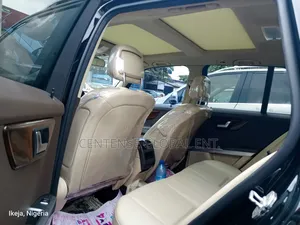 Mercedes-Benz GLK-Class Base GLK 350 4dr AWD 4MATIC (3.5L 6cyl 7A) 2015