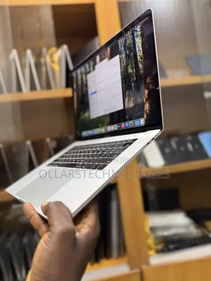 Laptop Apple MacBook Pro 2019 16GB Intel Core I9 SSD 512GB