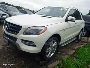 Mercedes-Benz M Class ML350 4MATIC 4dr SUV AWD (3.5L 6cyl 7A) 2015