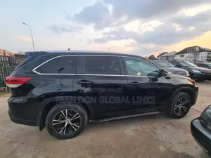 Toyota Highlander XLE V6 4x4 (3.5L 6cyl 6A) 2016 Black