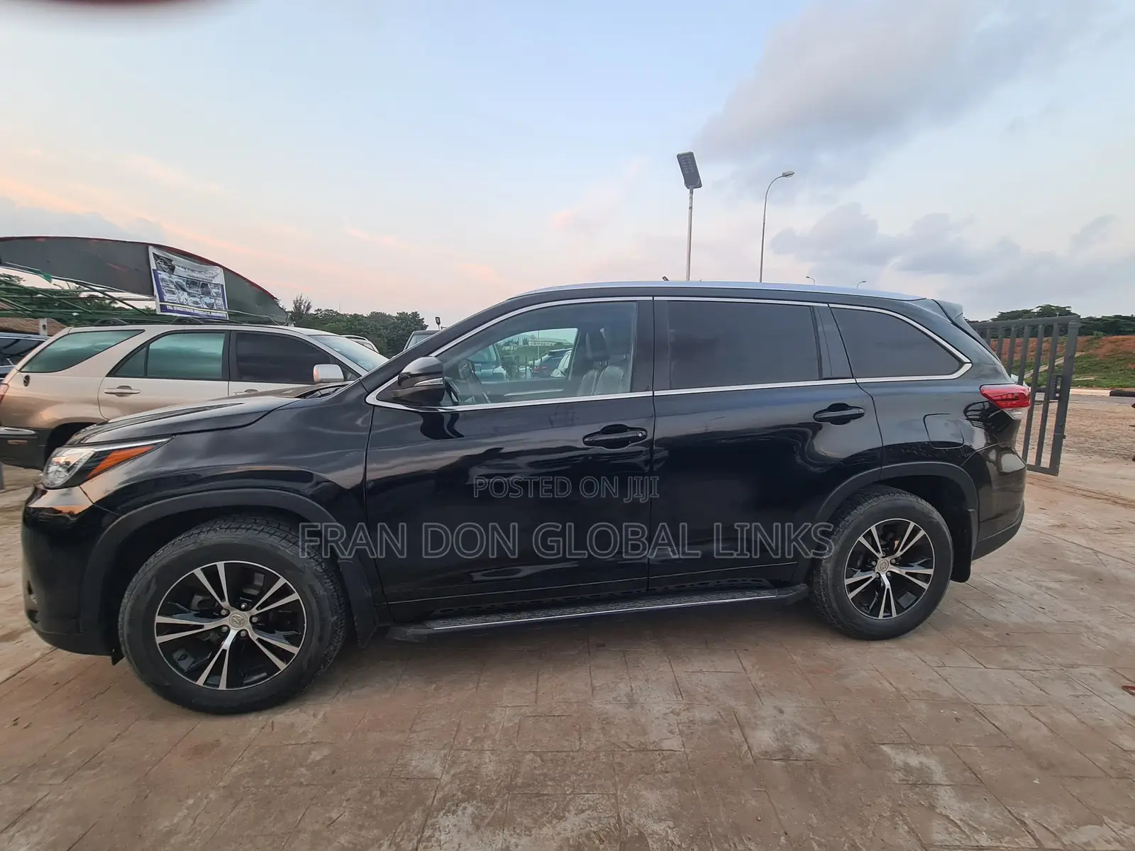 Toyota Highlander XLE V6 4x4 (3.5L 6cyl 6A) 2016 Black
