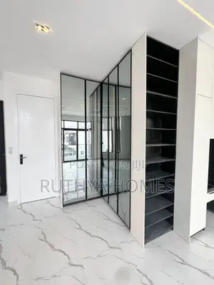 4bdrm Duplex in Chevron Toll Gate for sale