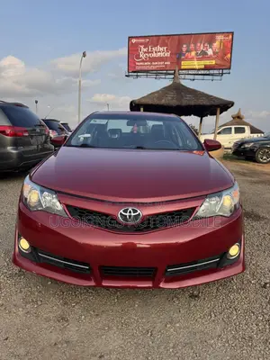 Toyota Camry SE 4dr Sedan (2.5L 4cyl 6A) 2013 Red