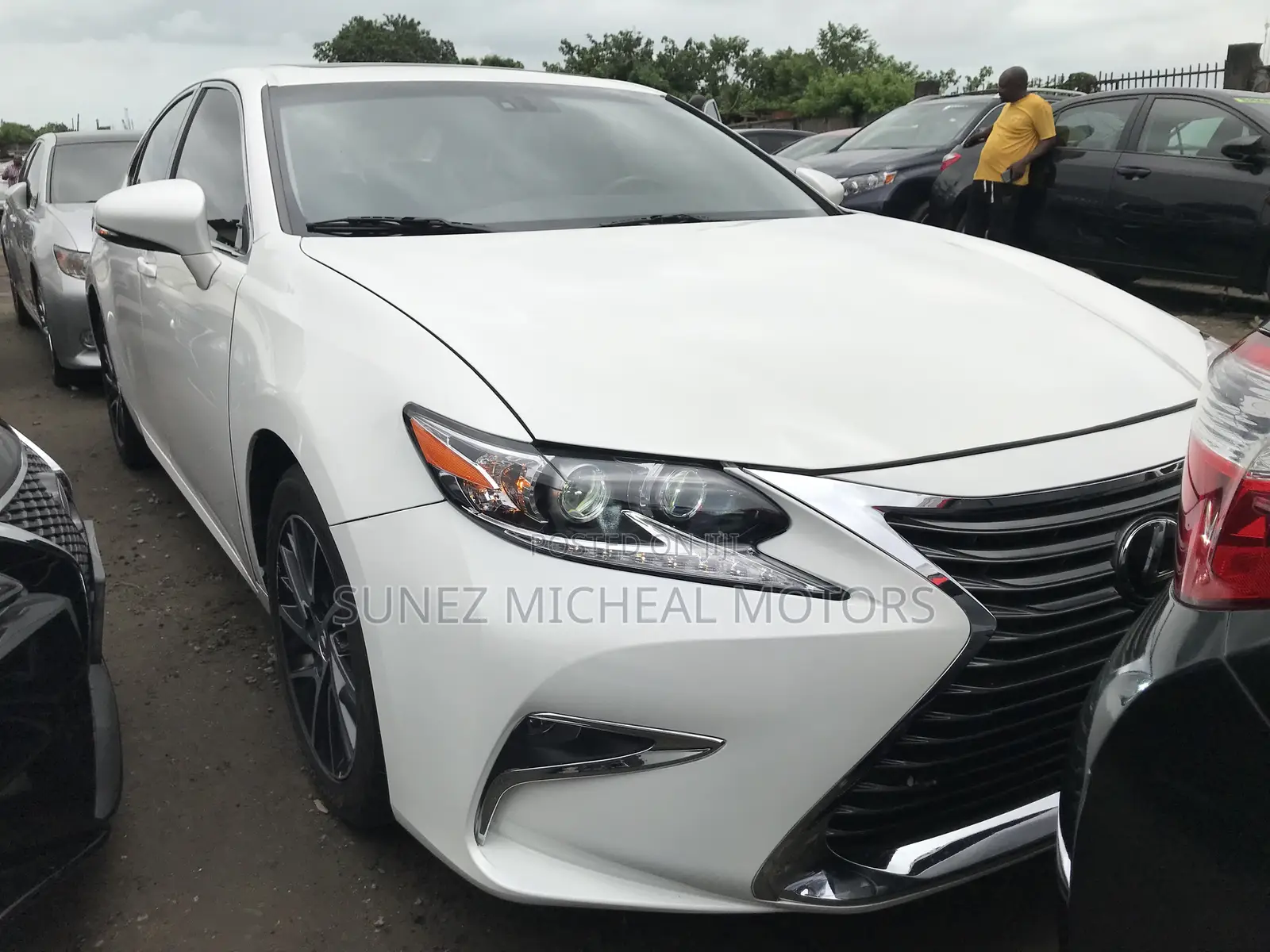 Lexus ES 2017 White