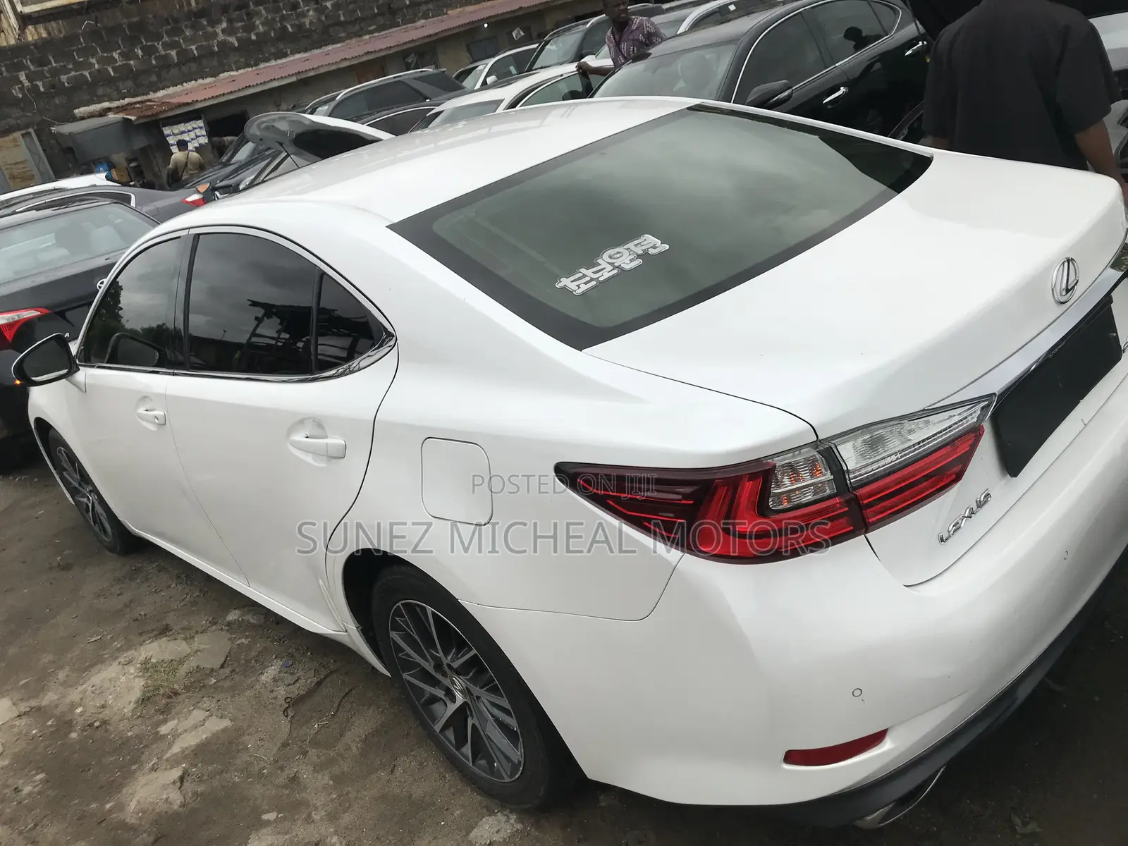 Lexus ES 2017 White