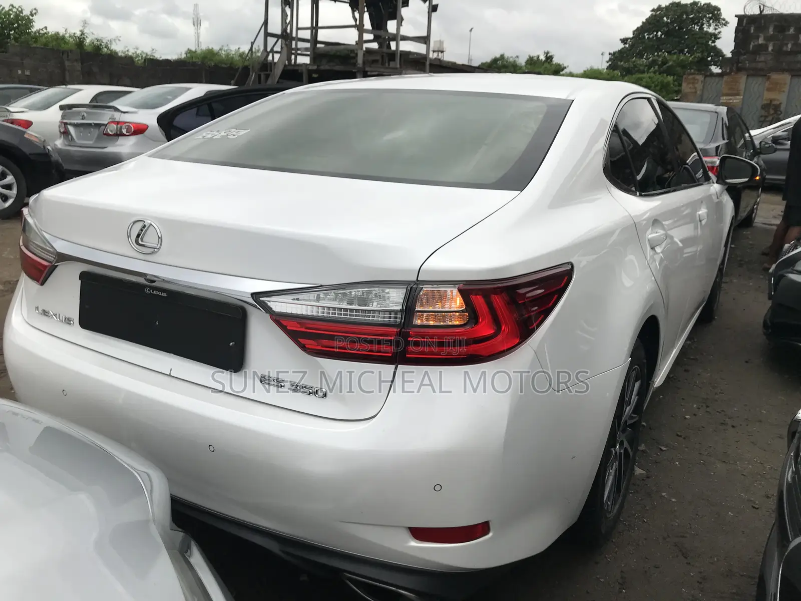 Lexus ES 2017 White