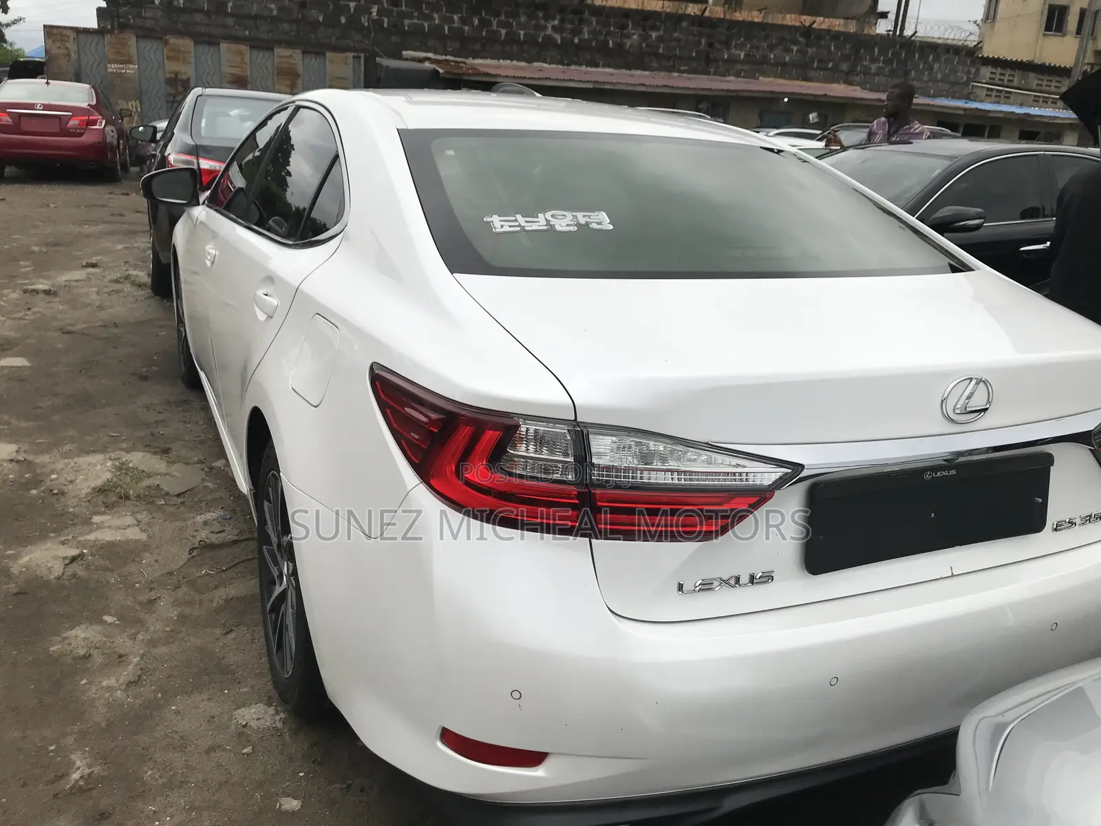 Lexus ES 2017 White