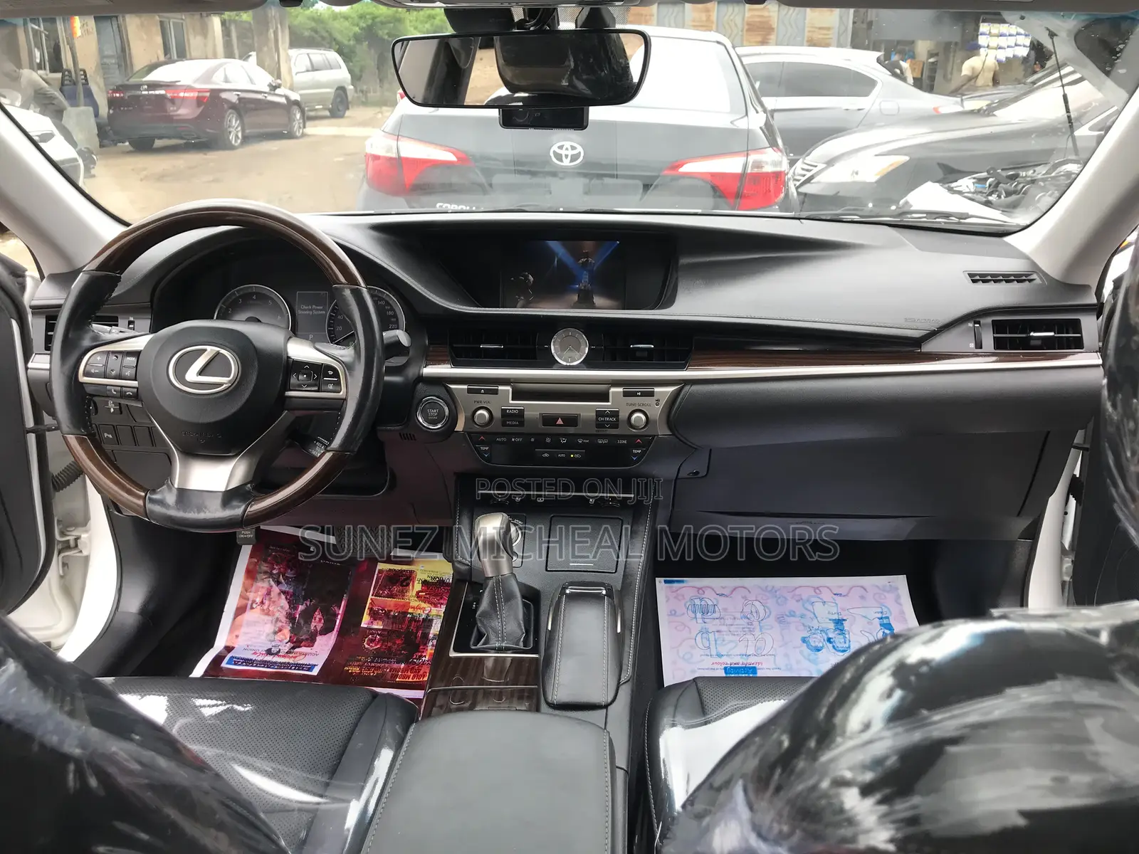Lexus ES 2017 White