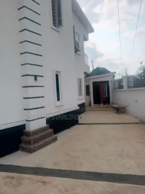 2bdrm Block of Flats in Mile 50, Ebonyi for rent