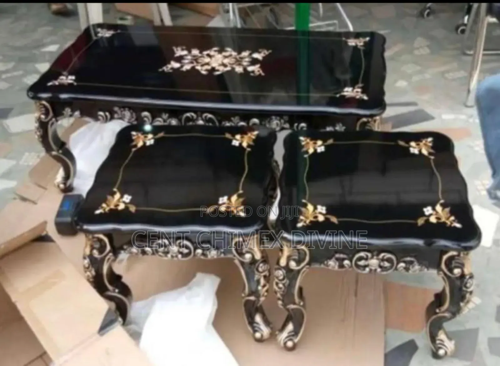Exquisite Foreign Center Table