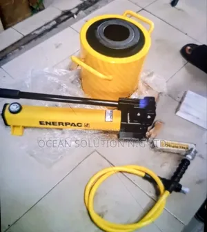 Enerpac Hydraulic Cylinder and Pump Set