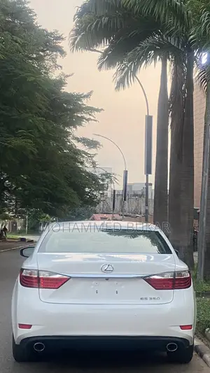 Lexus ES 2013 White