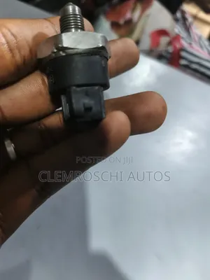 High Quality Certified Fuel Rail Sensor Rolls-Royce BMW V12 Engine