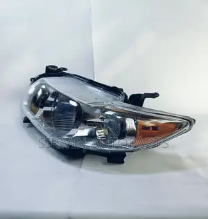Toyota Corolla 2008/2009 Headlight/Headlamp (Complete Set)