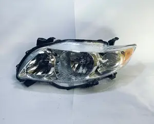 Toyota Corolla 2008/2009 Headlight/Headlamp (Complete Set)